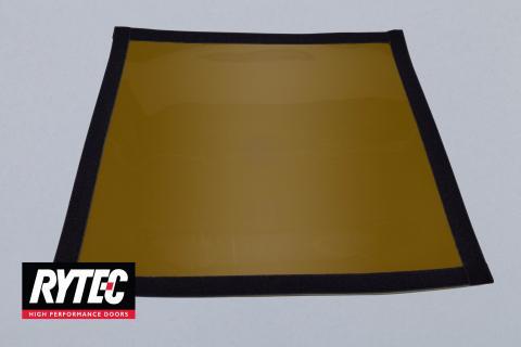 Ventana con Velcro color Ámbar 17"x 17"